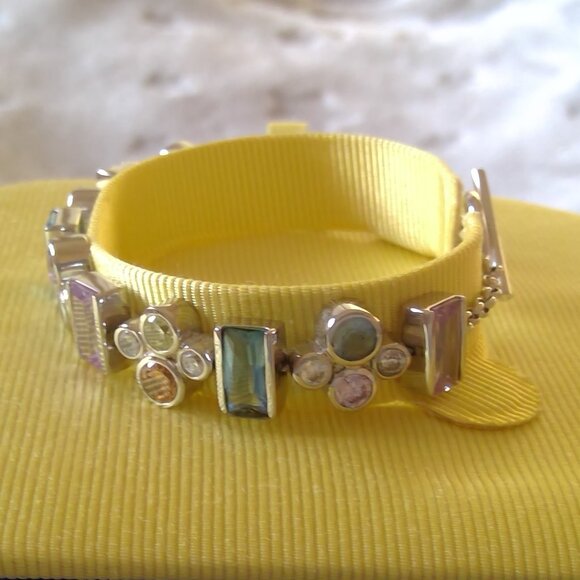 Pretty Pastel Crystals on Silver Tone Metal Bracelet 7" - Picture 2 of 5